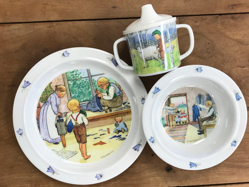 Pelle's New Suit Dish Set