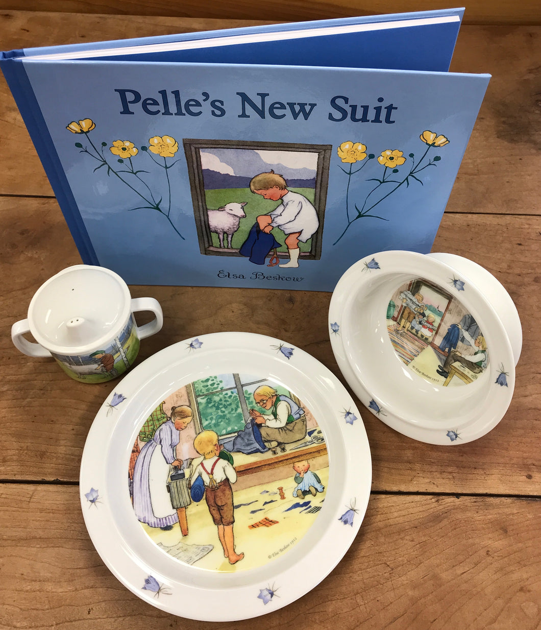 Pelle's New Suit Book and Dish Set